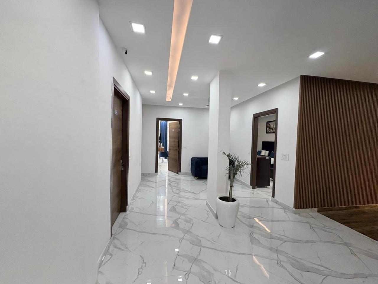 Pacific Inn Eco Central Gurgaon Exterior foto