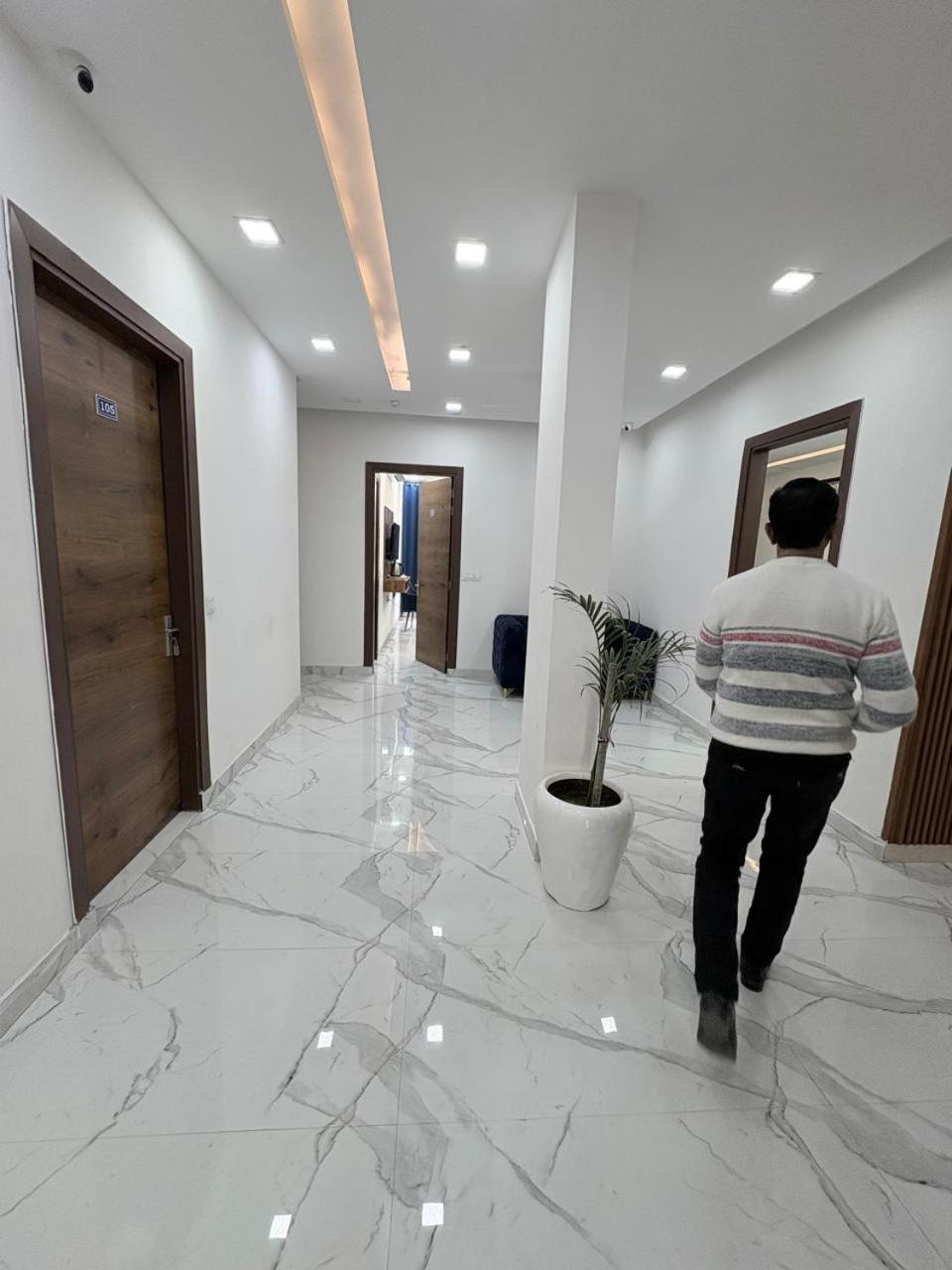 Pacific Inn Eco Central Gurgaon Exterior foto