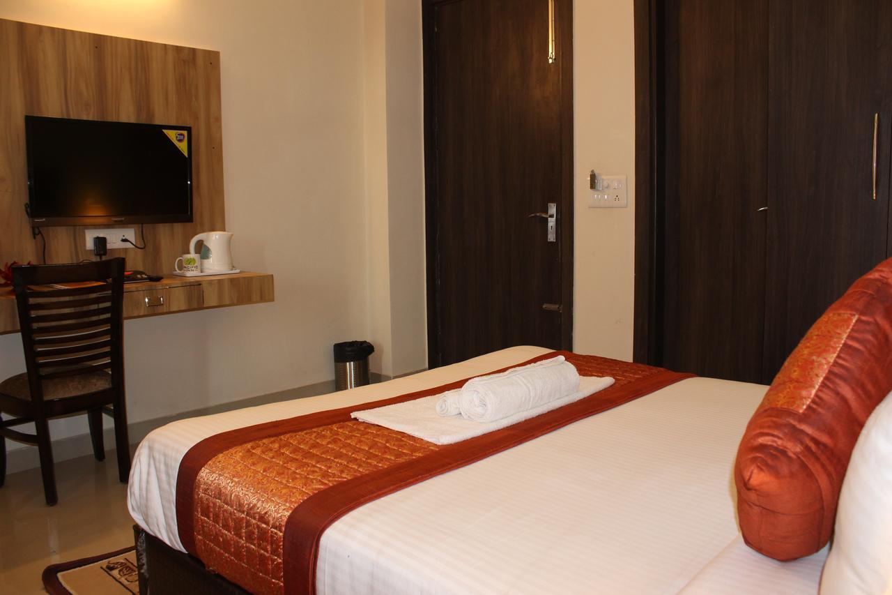 Pacific Inn Eco Central Gurgaon Exterior foto
