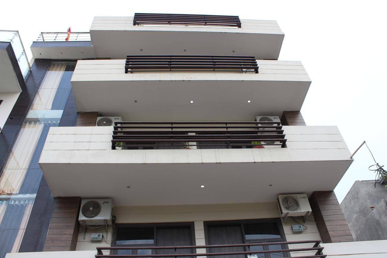 Pacific Inn Eco Central Gurgaon Exterior foto
