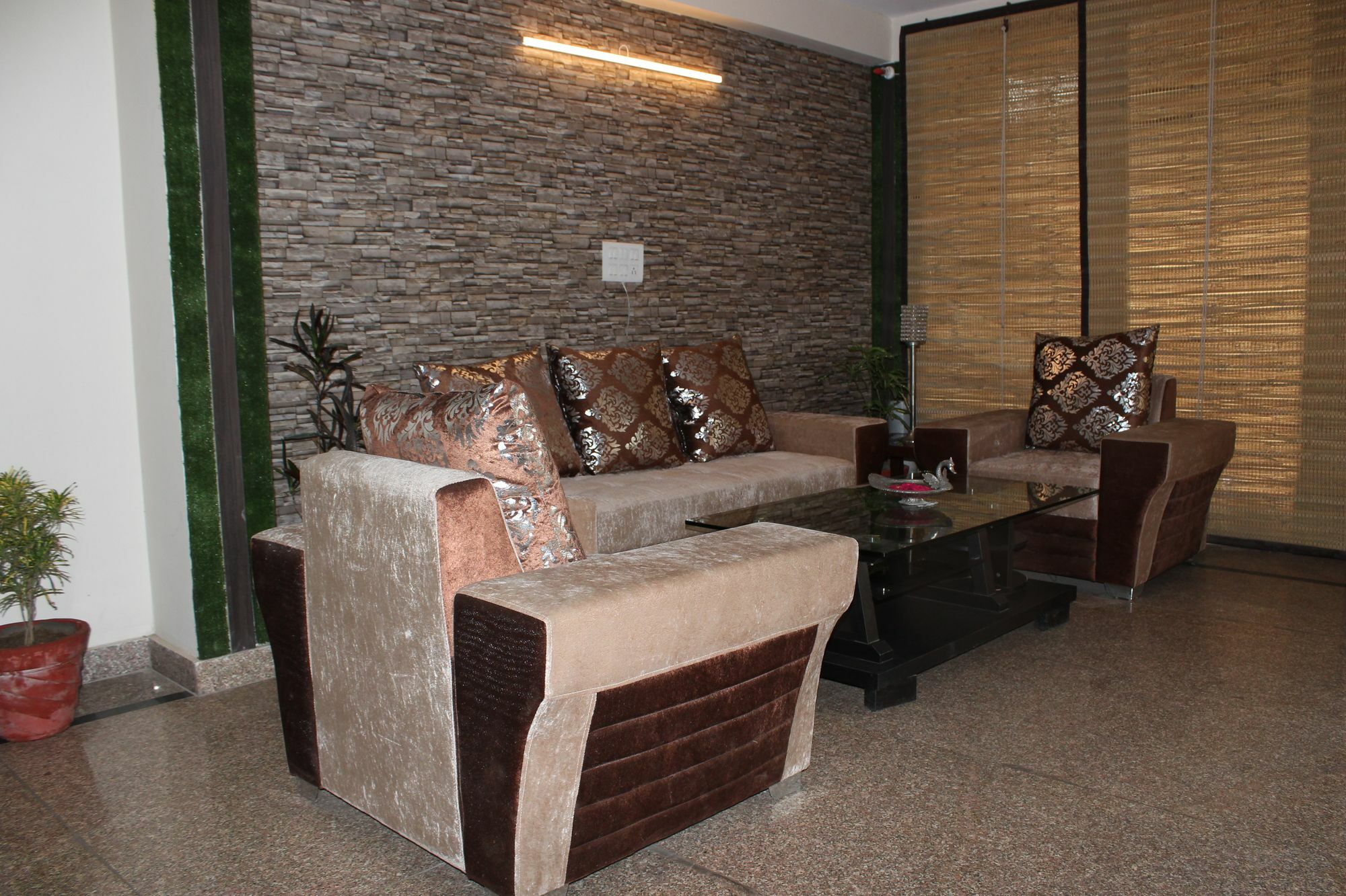 Pacific Inn Eco Central Gurgaon Exterior foto